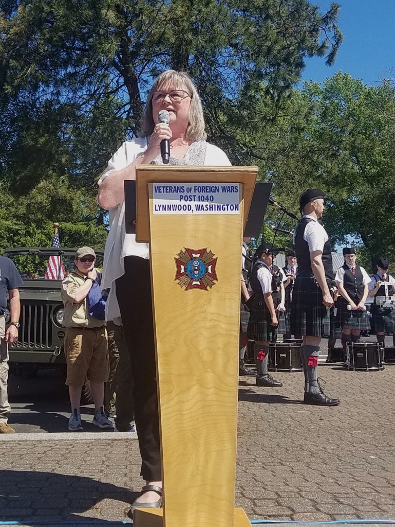 Lynnwood Mayor Nicola Smith at the 2019 Memorial Day Ceremony in Veteran’s Park on May 27.
