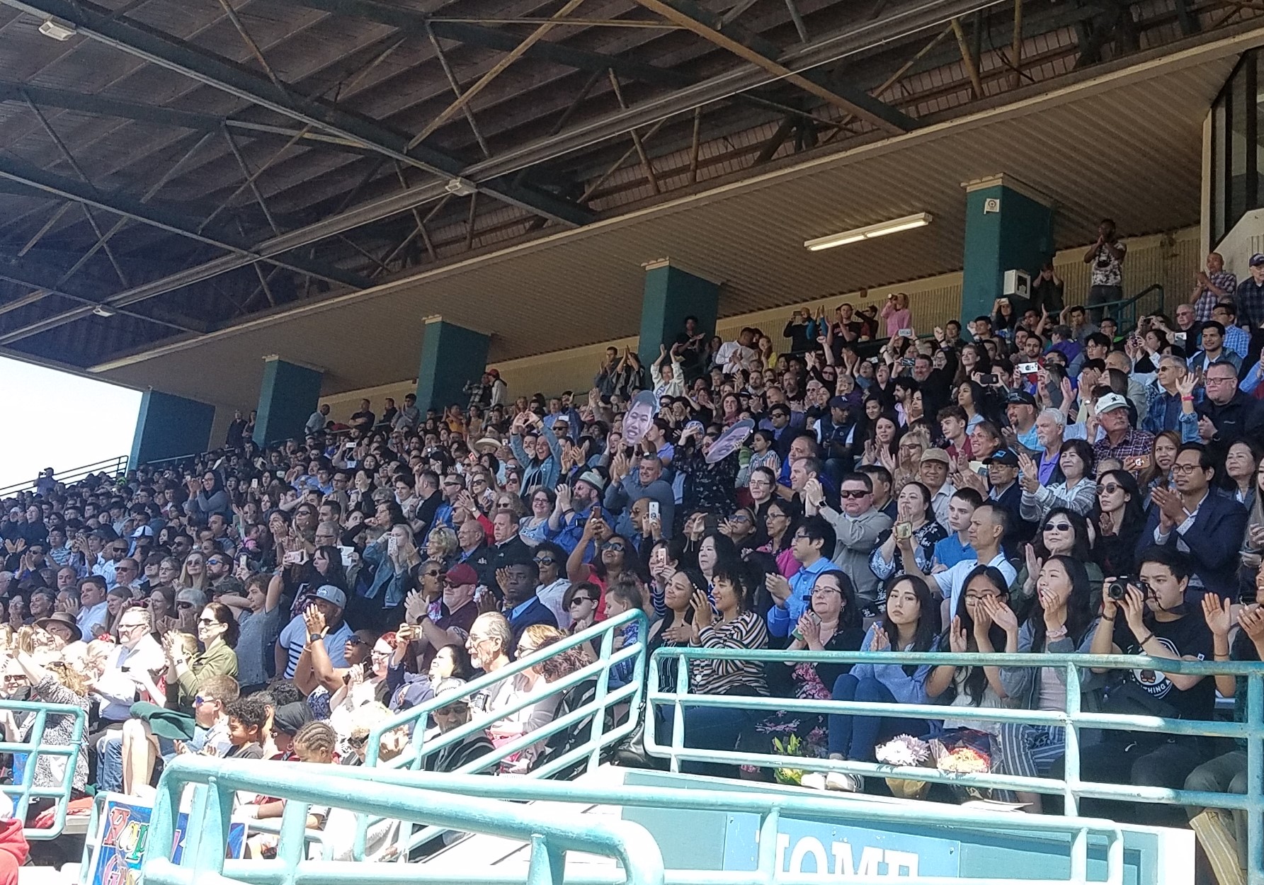 Hats off to the Lynnwood High School Class of 2019! - Lynnwood Times