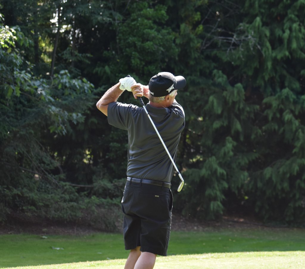 Lynnwood Times photo by Luke Putvin. Lynn Sordel at Par 4 Kids event on August 2.