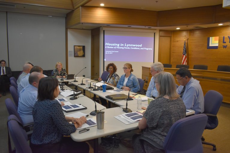Lynnwood Times photo by Luke Putvin of the July 29 City Council Work Session.