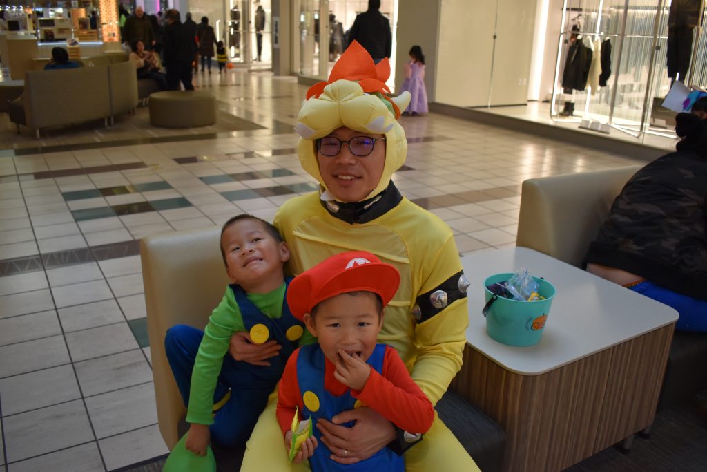 Families celebrate Halloween at Alderwood Mall Lynnwood Times
