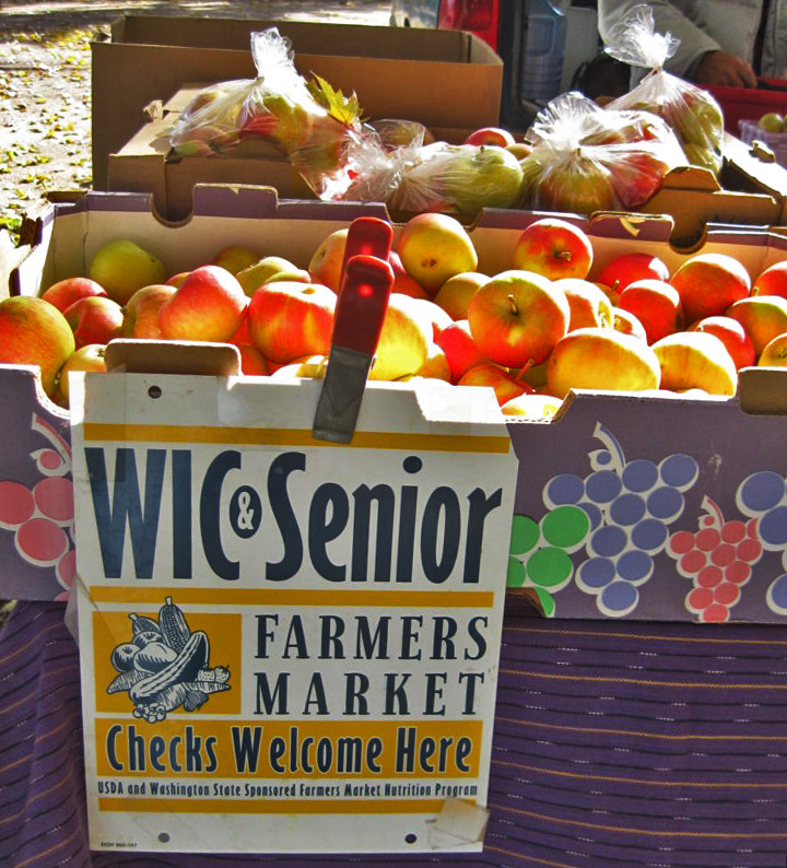 Seniors farmers market