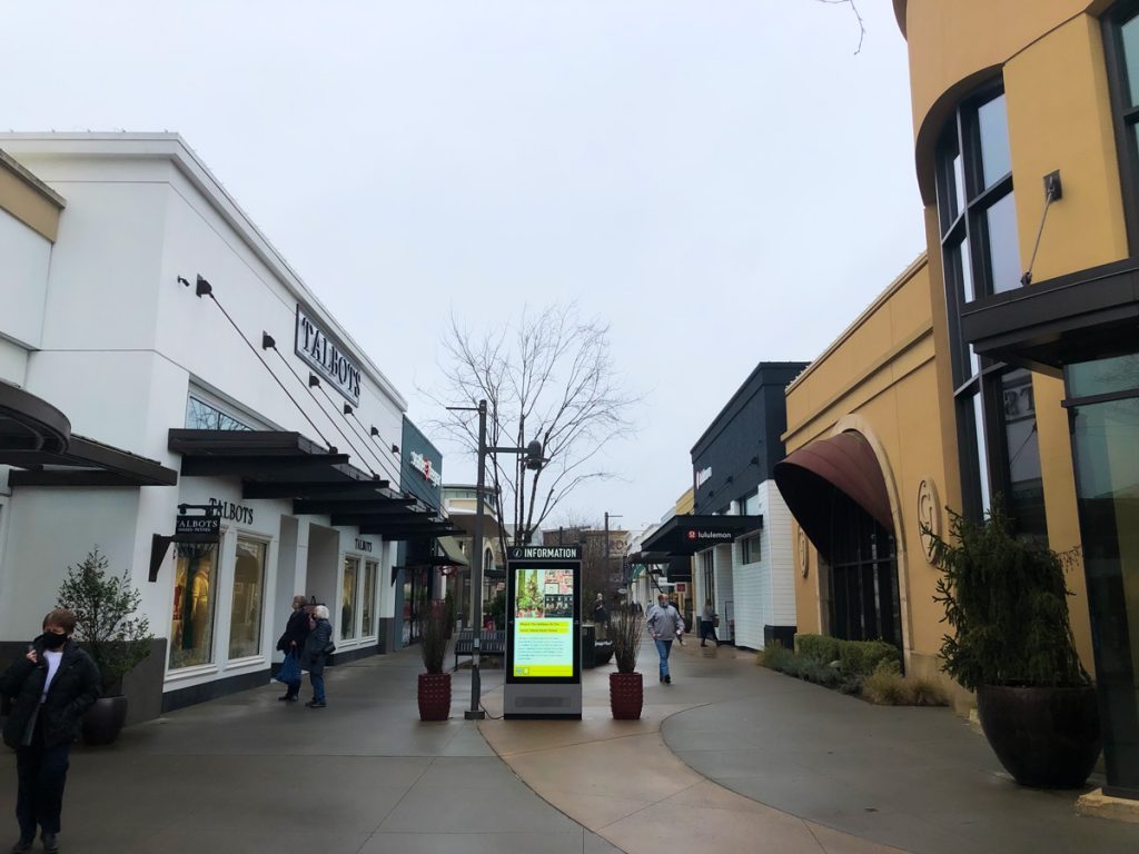 What to expect when holiday shopping at Alderwood Mall this year