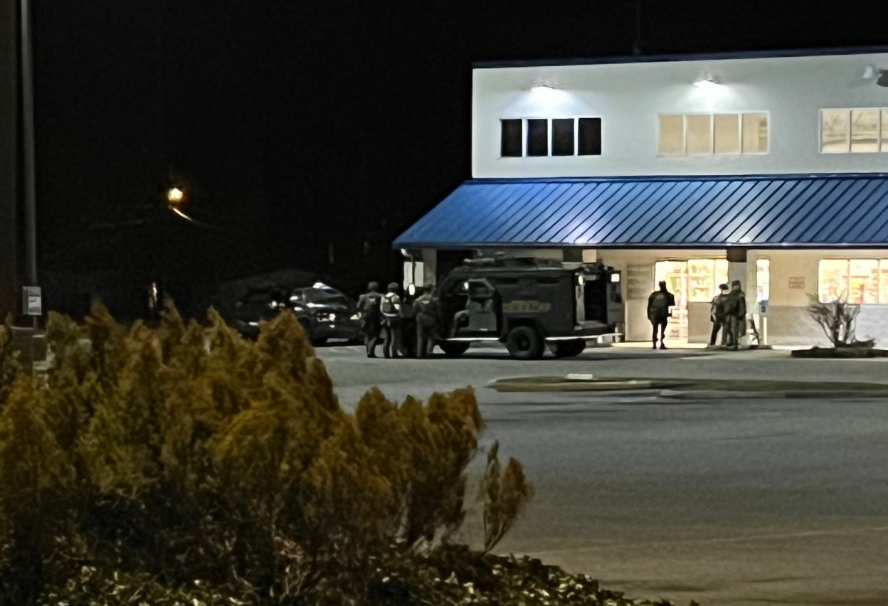 Armed naked man holds up hostage in Gold Bar grocer Lynnwood Times