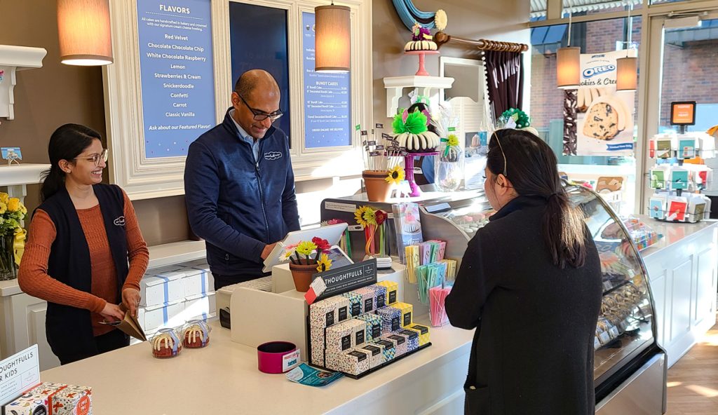 Nothing Bundt Cakes in Lynnwood celebrates opening on Feb 24