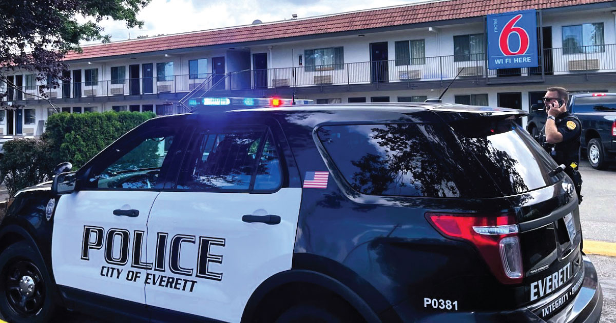SWAT standoff at Motel 6 in South Everett - Lynnwood Times