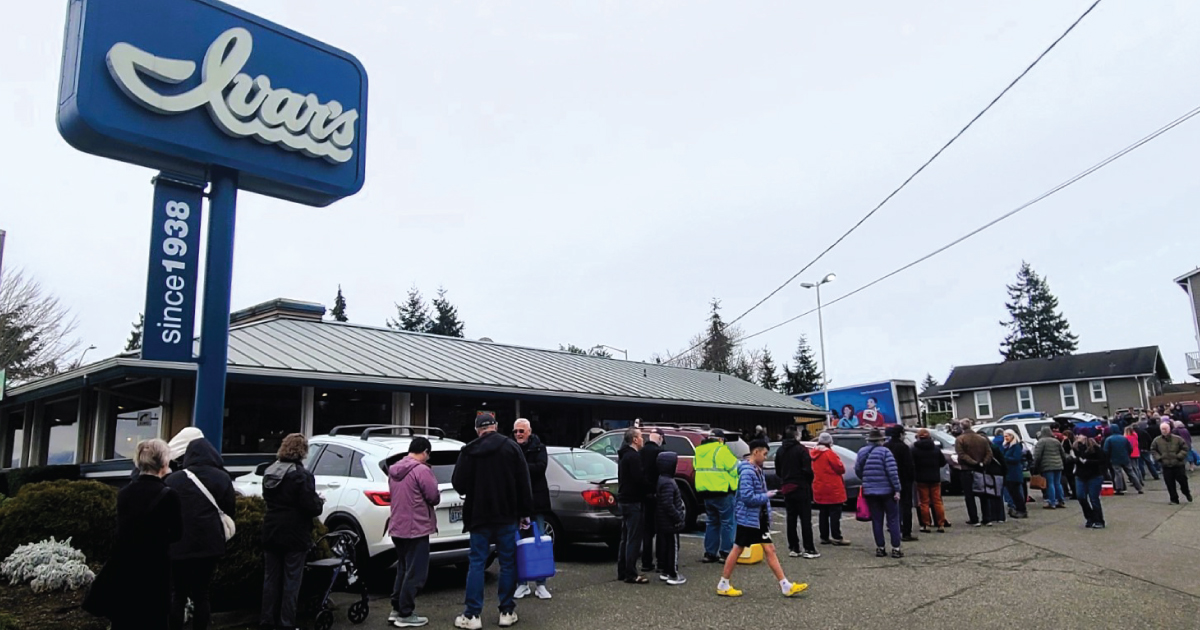 Hundreds lined up for Ivar’s Soup Day in Everett - Lynnwood Times