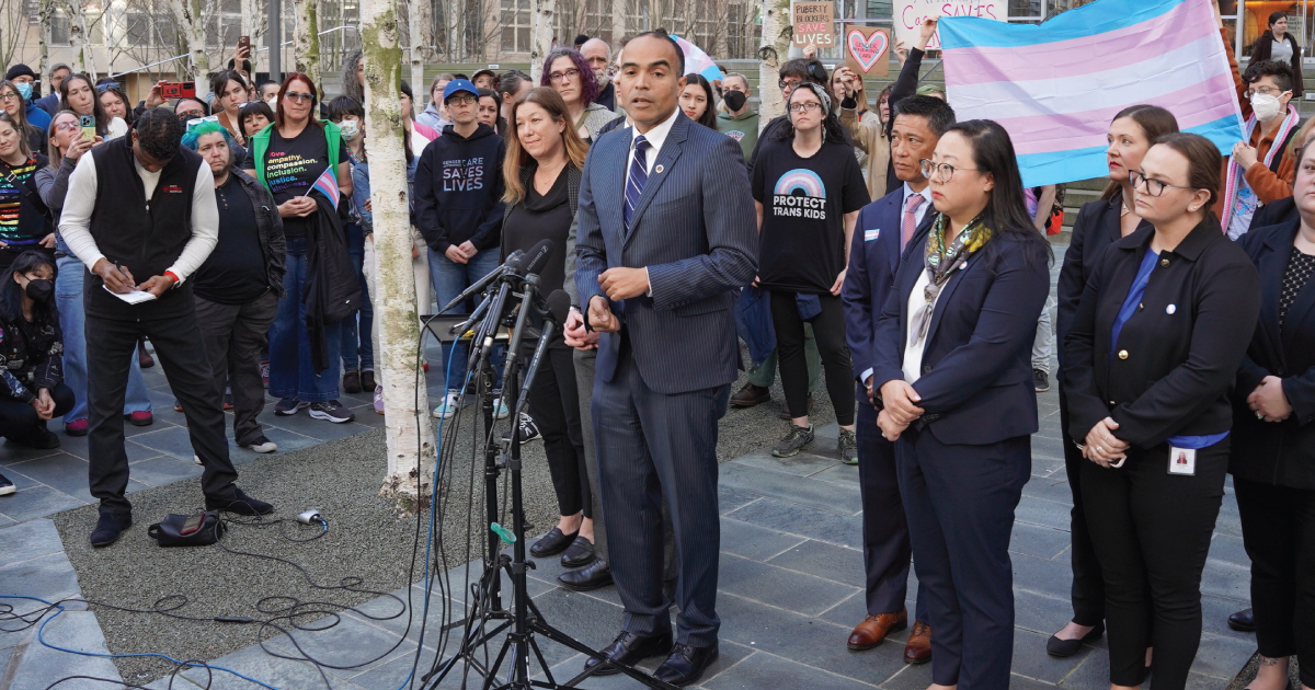 Brown co-leads lawsuit against HHS over gender-affirming restrictions for minors