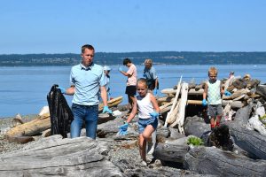 Youth beach cleanup