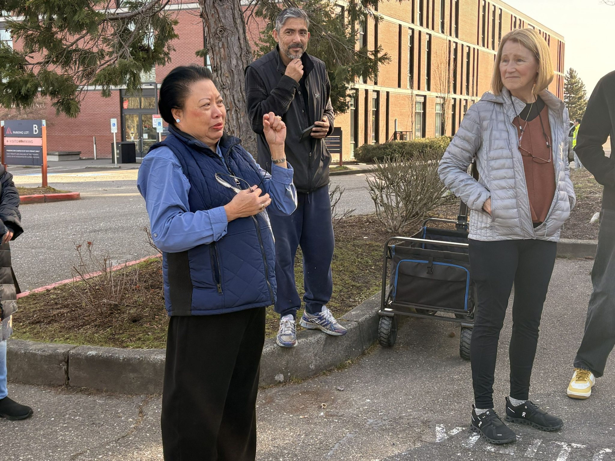 RISNW delivers 150 meals to refugees and immigrants ahead of Easter ...