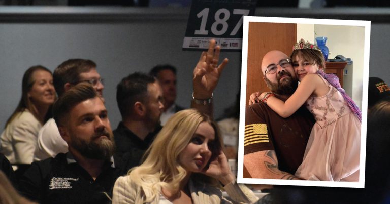 support 7 auction